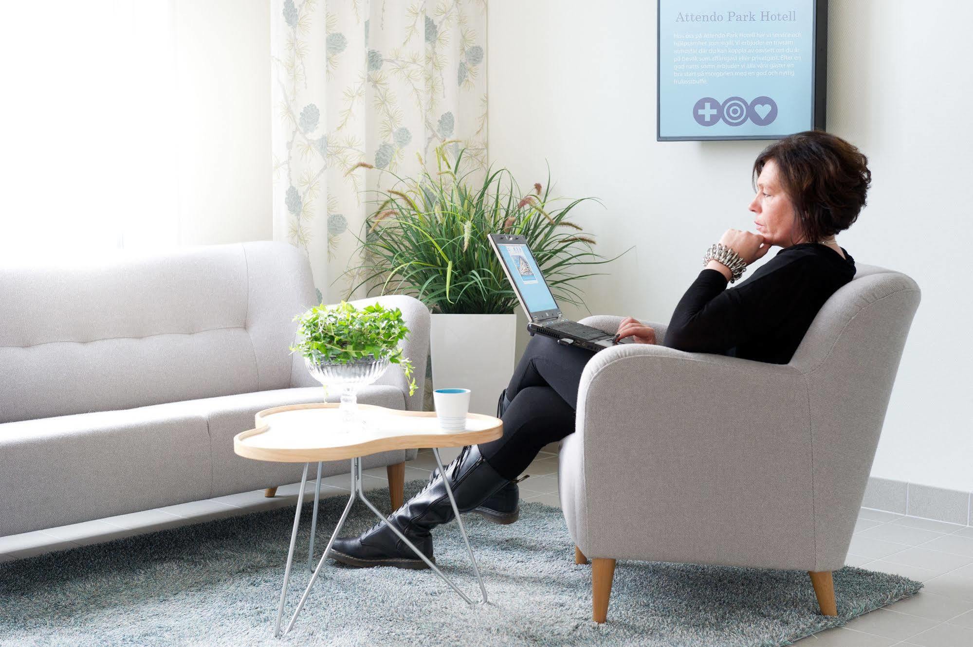Attendo Park Hotell フッディンゲ エクステリア 写真