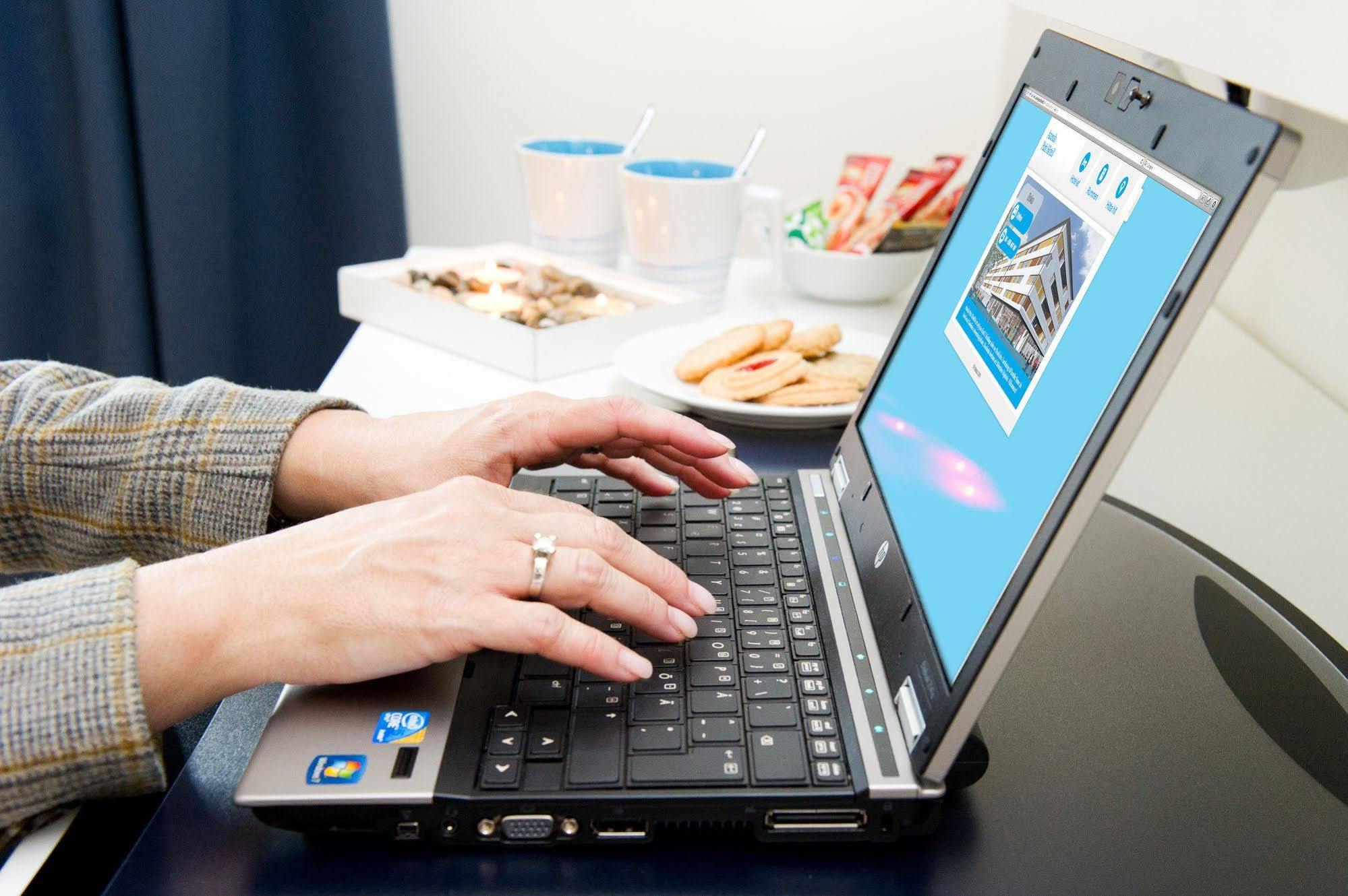 Attendo Park Hotell フッディンゲ エクステリア 写真