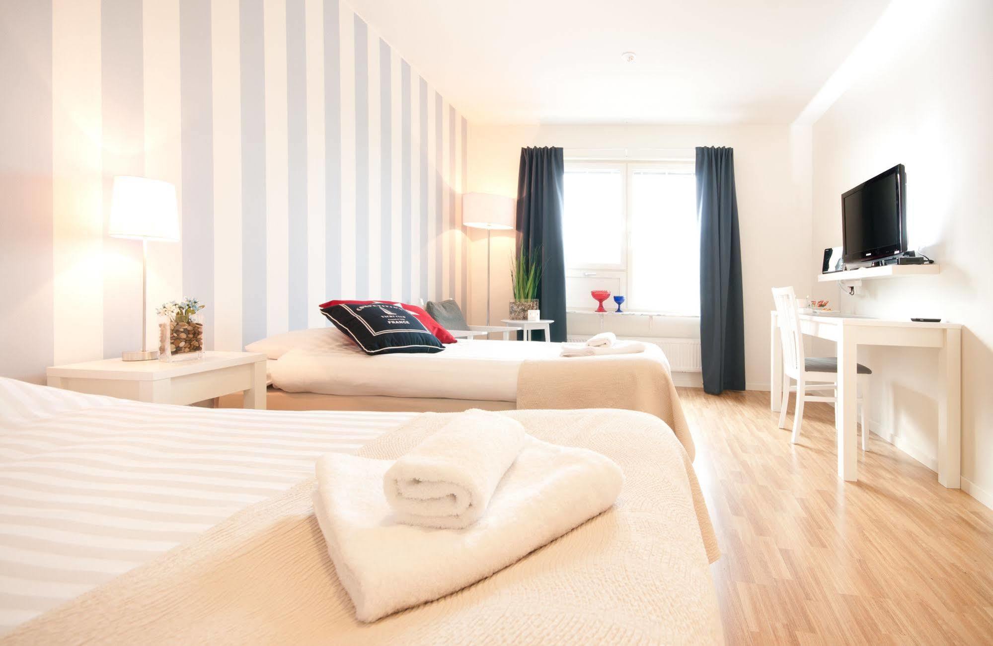 Attendo Park Hotell フッディンゲ エクステリア 写真