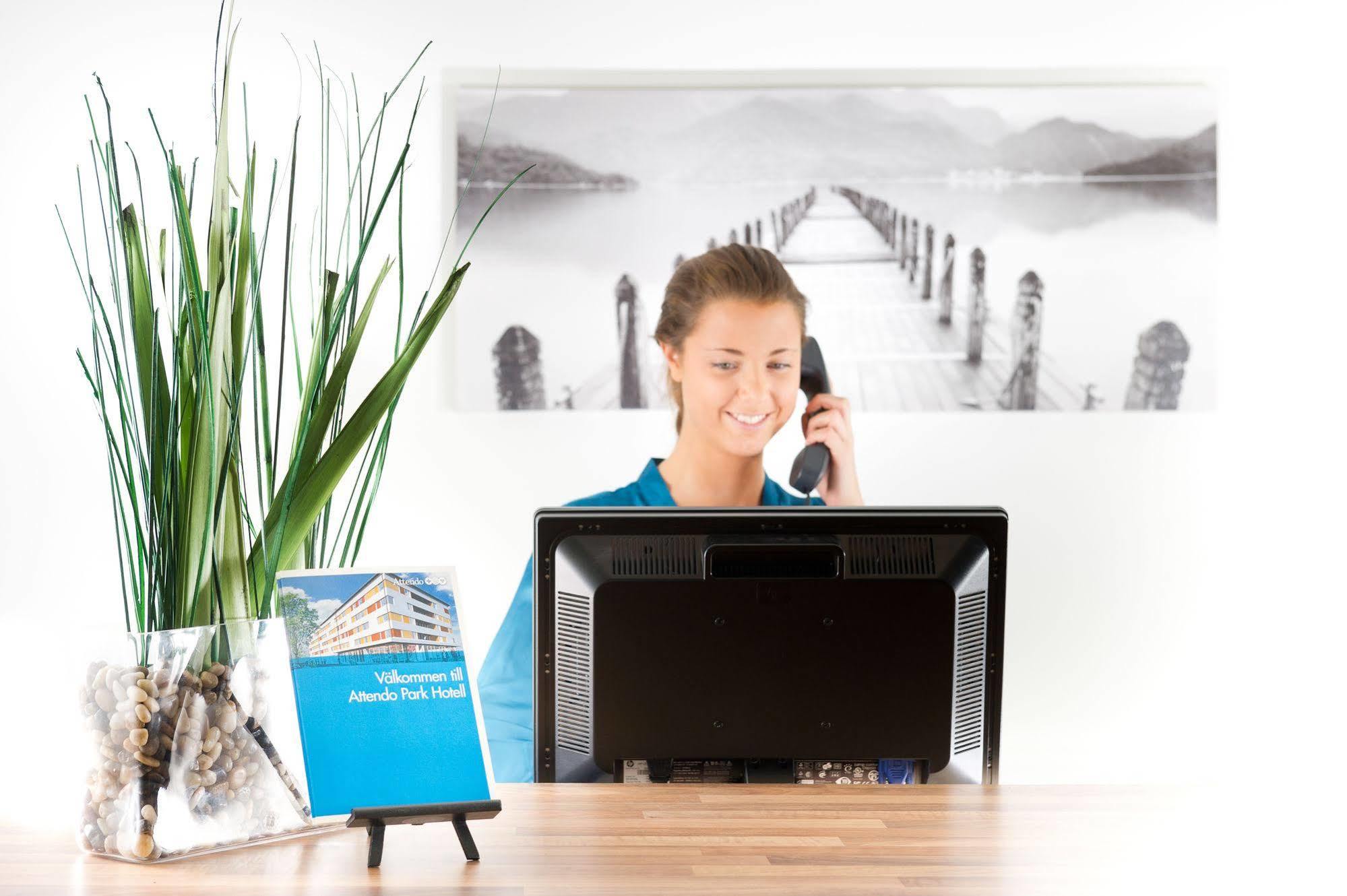 Attendo Park Hotell フッディンゲ エクステリア 写真